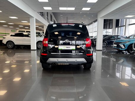 2015 Skoda Yeti I Рестайлинг, чёрный, 1295000 рублей, вид 4