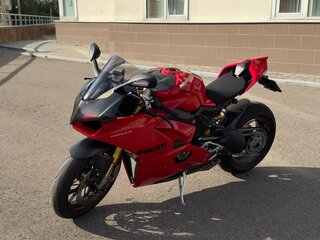 2018 Ducati Panigale V4, красный, 1900000 рублей, вид 3