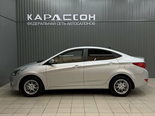 2015 Hyundai Solaris I Рестайлинг, серебристый, 858000 рублей, вид 5