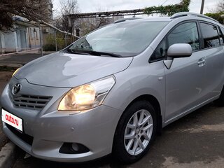 2012 Toyota Verso I, серый, 1350000 рублей, вид 1