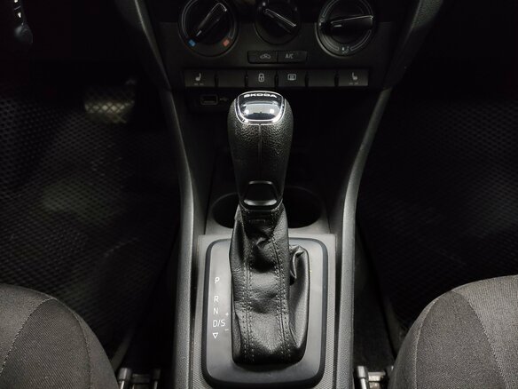 2019 Skoda Rapid I Рестайлинг, белый, 1049000 рублей - вид 12