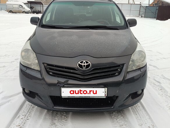 2009 Toyota Verso I, серый, 850000 рублей - вид 1