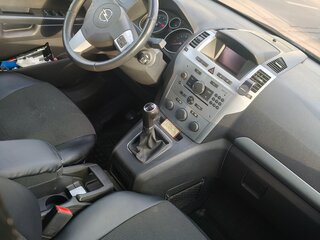 2013 Opel Zafira B Рестайлинг, бежевый, 635000 рублей, вид 5