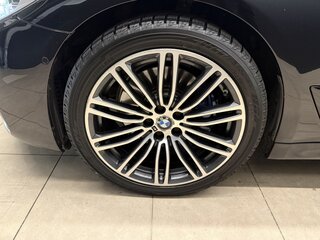 2017 BMW 5 серии 530i xDrive VII (G30/G31/G38), чёрный, 3050000 рублей, вид 4