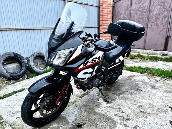 2011 Suzuki V-Strom DL 650, чёрный, 370000 рублей