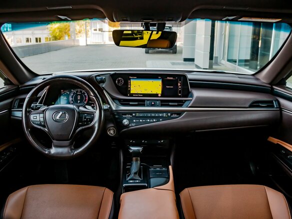 2021 Lexus ES 250 VII, белый, 3180000 рублей - вид 21