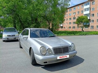 1995 Mercedes-Benz E-Класс 230 II (W210, S210), серебристый, 550000 рублей, вид 2