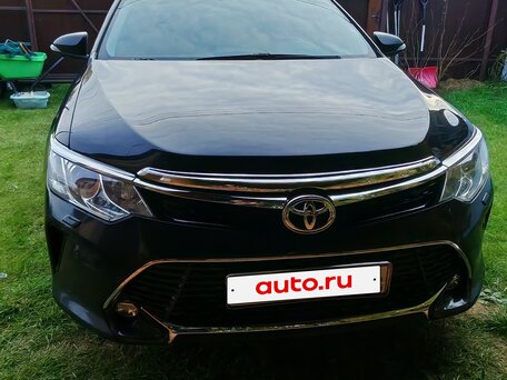 2017 Toyota Camry VII (XV50) Рестайлинг, чёрный, 1750000 рублей, вид 2