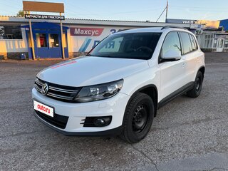 2013 Volkswagen Tiguan I Рестайлинг, белый, 890000 рублей, вид 1