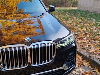 2020 BMW X7 40i I (G07), чёрный, 4100000 рублей, вид 3