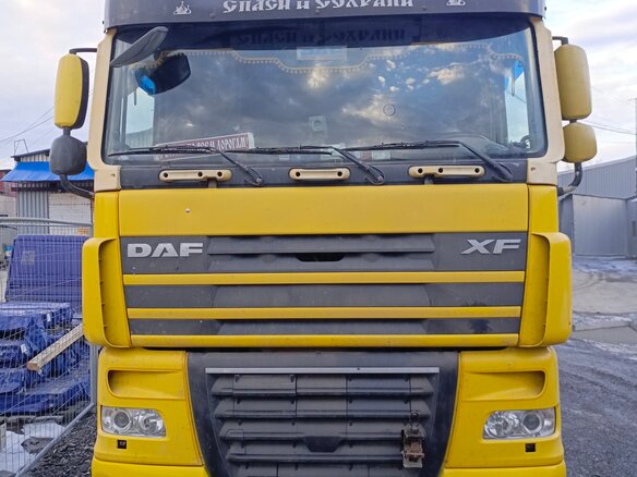 2009 DAF XF 105, жёлтый, 3200000 рублей - вид 2
