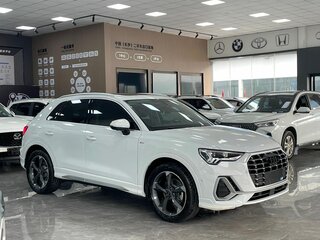 2021 Audi Q3 35 TFSI II (F3), белый, 2480000 рублей, вид 3