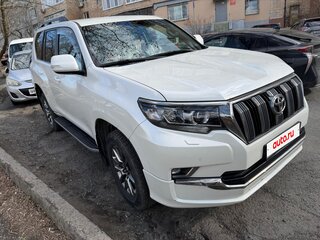 2018 Toyota Land Cruiser Prado 150 Series Рестайлинг 2, белый, 4650000 рублей, вид 2