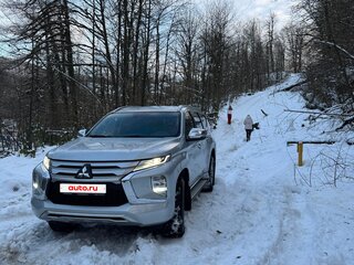 2021 Mitsubishi Pajero Sport III, серый, 4500000 рублей, вид 4