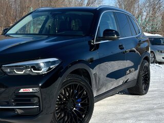 2019 BMW X5 30d IV (G05/G18), чёрный, 5700000 рублей, вид 4