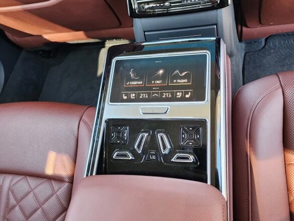 2021 Audi S8 IV (D5), коричневый, 10500000 рублей - вид 12