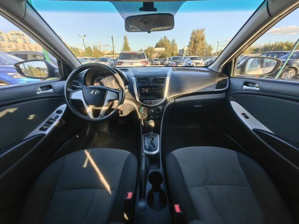 2011 Hyundai Solaris I, бежевый - вид 12