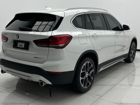 2022 BMW X1 Long 20Li sDrive II (F48) Рестайлинг, белый, 2590000 рублей, вид 4