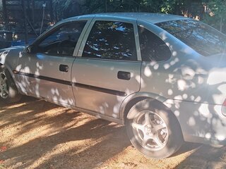 1998 Opel Vectra B, белый, 100000 рублей, вид 5