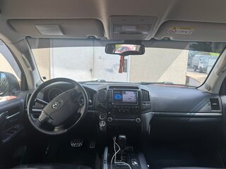 2013 Toyota Land Cruiser 200 Series Рестайлинг 1, белый, 3200000 рублей, вид 4