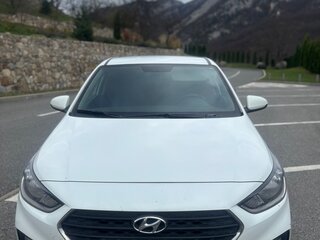 2017 Hyundai Solaris II, белый, 1300000 рублей, вид 3