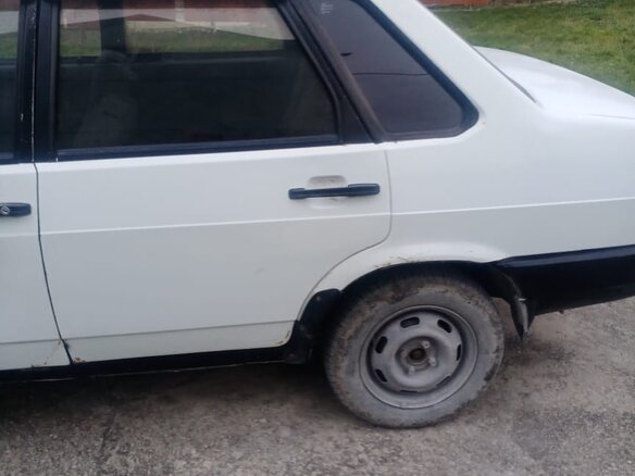 1999 Lada (ВАЗ) 21099, белый, 110000 рублей - вид 2