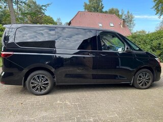 2023 Volkswagen Multivan Long T7, чёрный, 5360000 рублей, вид 2