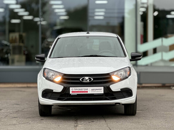 2024 Lada (ВАЗ) Granta I Рестайлинг, белый, 1019000 рублей - вид 2