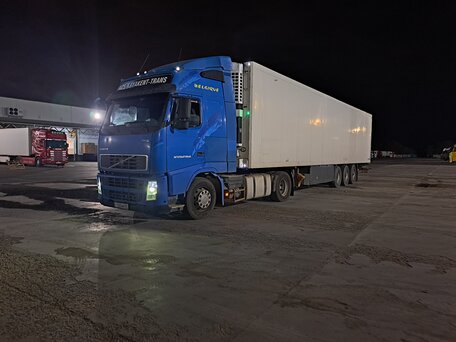 2002 Volvo FH, синий, 2400000 рублей, вид 5