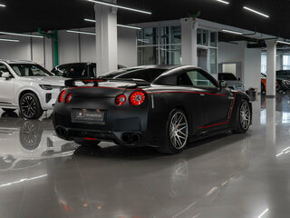 2011 Nissan GT-R I Рестайлинг 1, чёрный, 6800000 рублей, вид 4