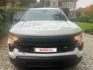 2022 Chevrolet Silverado Crew Cab IV (T1XX) Рестайлинг, белый, 5800000 рублей, вид 2