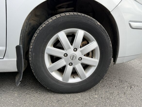 2011 Nissan Tiida I Рестайлинг, серый, 750000 рублей - вид 20