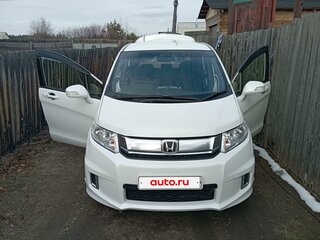 2014 Honda Freed I Рестайлинг, белый, 1250000 рублей, вид 1