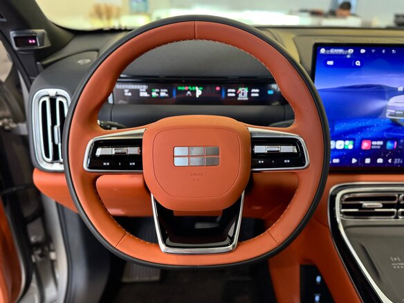 2025 Geely Galaxy M9 210, серебристый, 6700000 рублей - вид 22