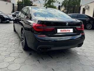 2017 BMW 7 серии Long 725Ld VI (G11/G12), чёрный, 3350000 рублей, вид 5