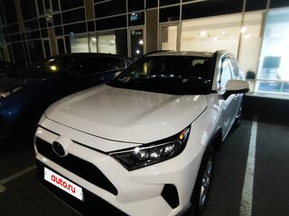 2021 Toyota RAV4 V (XA50), белый, 3200000 рублей, вид 2