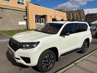 2022 Toyota Land Cruiser Prado 150 Series Рестайлинг 3, белый, 5990000 рублей, вид 2