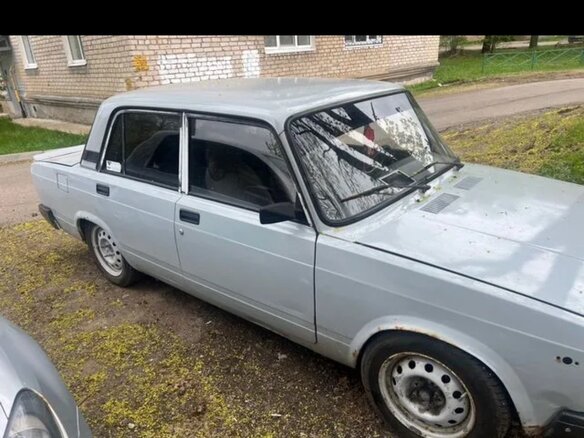 2001 Lada (ВАЗ) 2107, белый, 130000 рублей - вид 9
