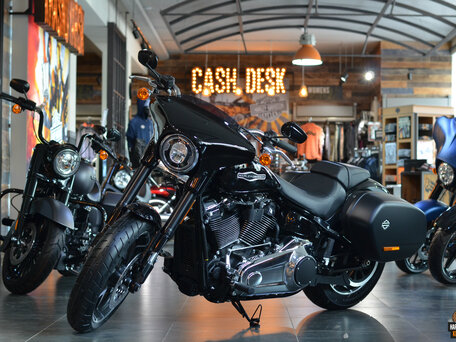 2021 Harley-Davidson Sport Glide, чёрный, 2950000 рублей, вид 1