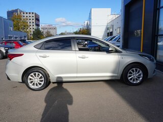 2020 Hyundai Solaris II, серый, 1430000 рублей, вид 4