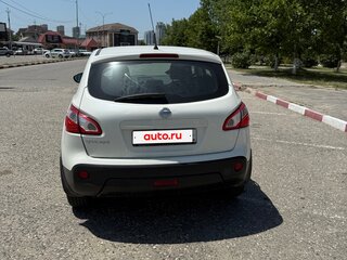 2013 Nissan Qashqai I Рестайлинг, белый, 1100000 рублей, вид 4