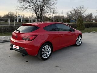 2013 Opel Astra GTC J Рестайлинг, красный, 970000 рублей, вид 5