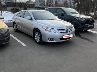 2011 Toyota Camry VI (XV40) Рестайлинг, серебристый, 1295000 рублей, вид 1