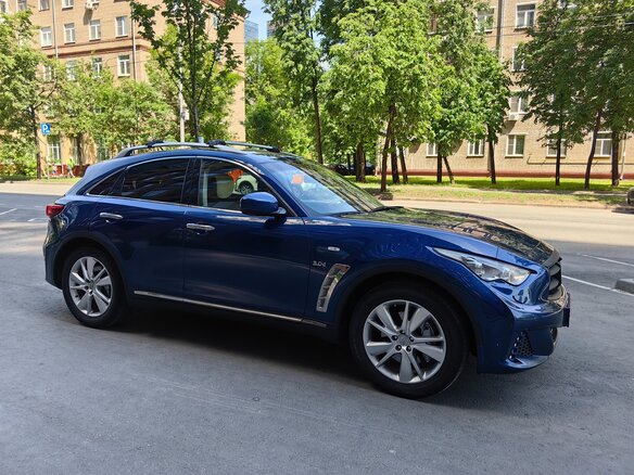 2016 Infiniti QX70, синий, 3380000 рублей - вид 9