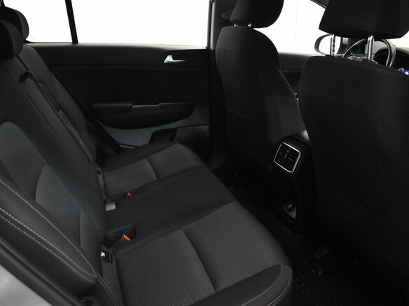 2021 Kia Sportage IV Рестайлинг, серебристый, 2300000 рублей - вид 11
