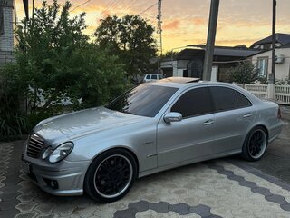 2003 Mercedes-Benz E-Класс 500 III (W211, S211), серебристый, 1250000 рублей, вид 2