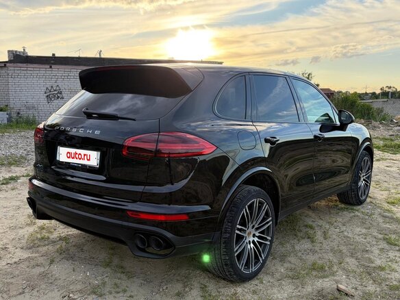 2017 Porsche Cayenne Diesel II Рестайлинг (958), чёрный, 5345000 рублей - вид 5