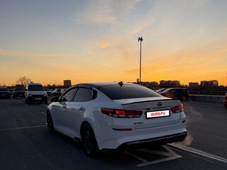 2018 Kia Optima IV Рестайлинг, белый, 1150000 рублей, вид 4