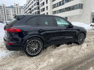 2016 Porsche Cayenne S II Рестайлинг (958), чёрный, 4400000 рублей, вид 2