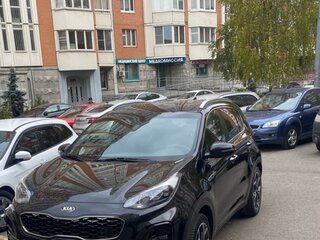 2018 Kia Sportage IV Рестайлинг, чёрный, 3080000 рублей, вид 1